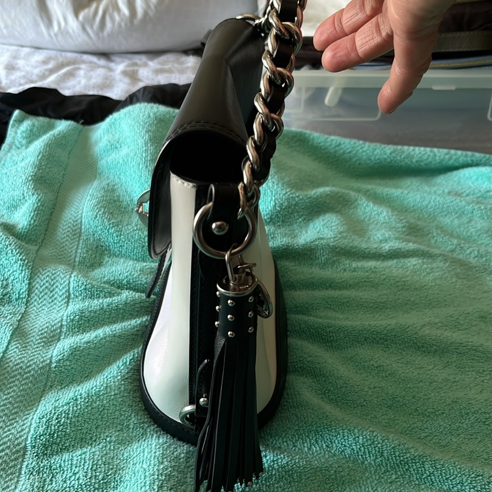 New Michael Kors Collection Black/white shoulder purse - Picture 4 of 6